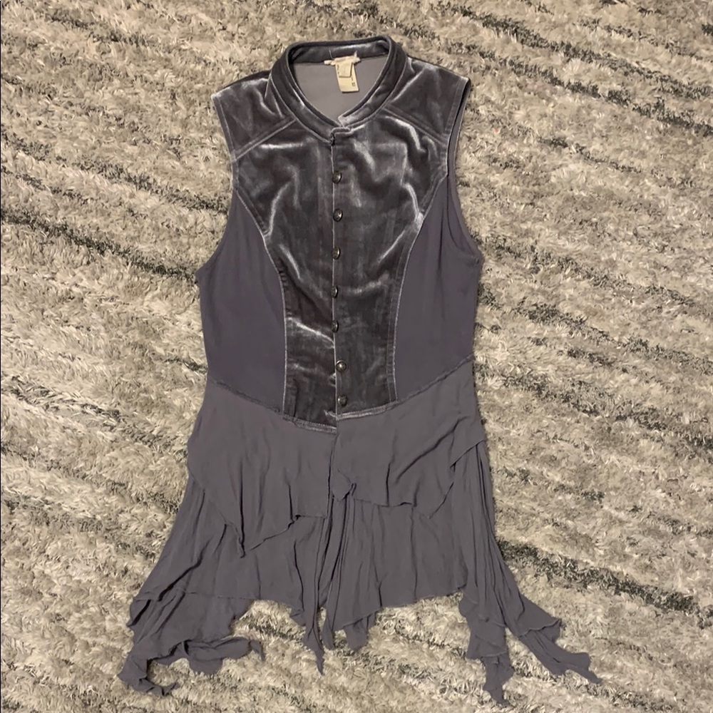 Elegant Gray Sleeveless Top